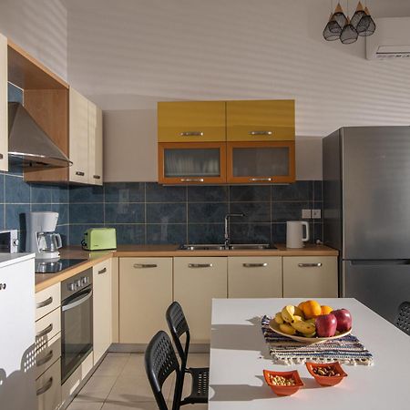 Beachfront Green Apt-Ligaria Beach Eksteriør billede