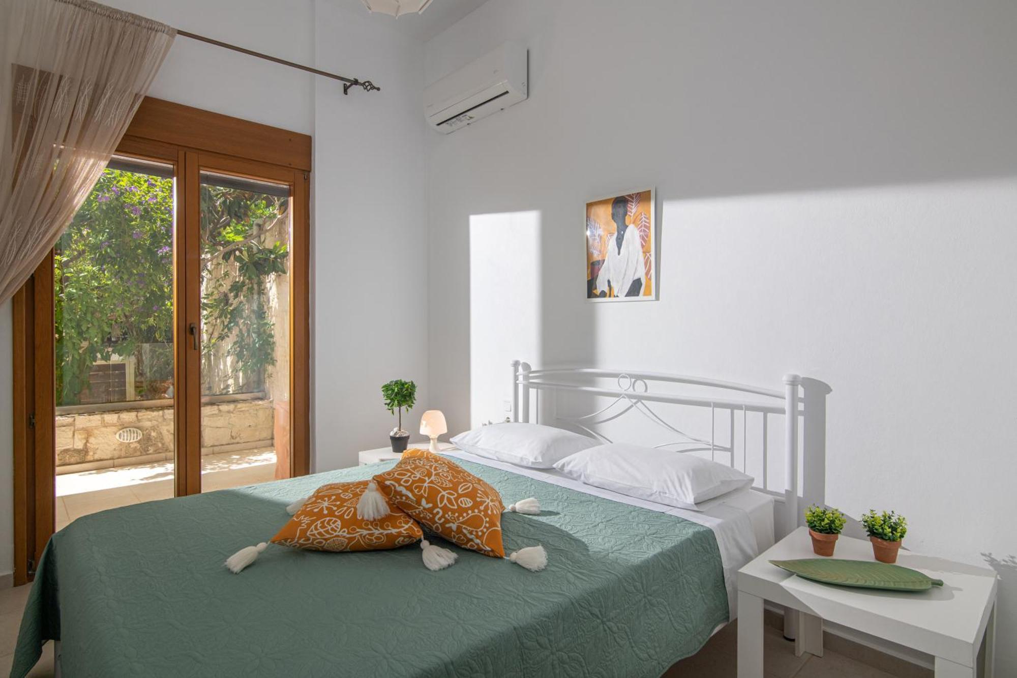 Beachfront Green Apt-Ligaria Beach Eksteriør billede
