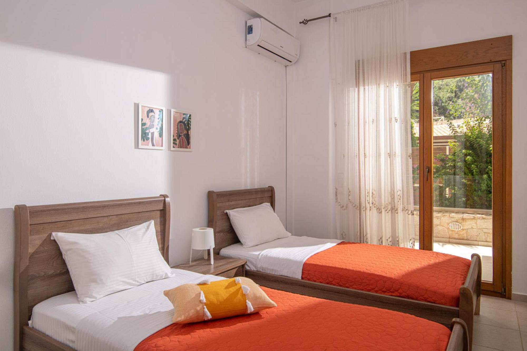 Beachfront Green Apt-Ligaria Beach Eksteriør billede