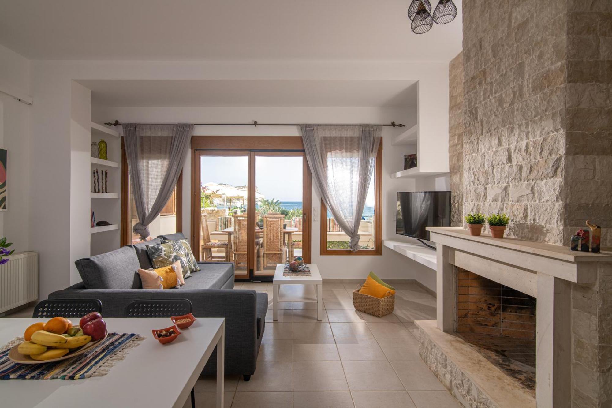 Beachfront Green Apt-Ligaria Beach Eksteriør billede